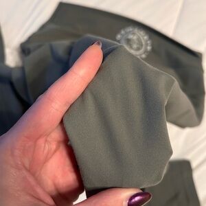 GYMSHARK fitness sport leggings. Light olive green